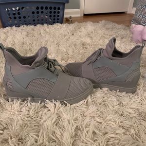 steve madden wedged sneakers